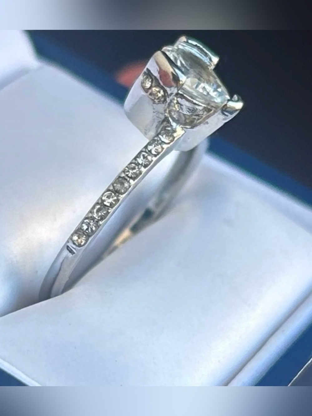 Faux Diamond Pear Cut Teardrop Ring Size 8 Silver Tone Pave Rhinestone Band - Picture 6 of 12